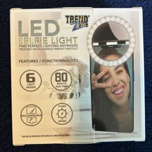 Trend Zone LED Rechargeable Selfie Light NEW